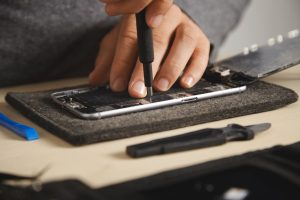 Computer and phone repairment service